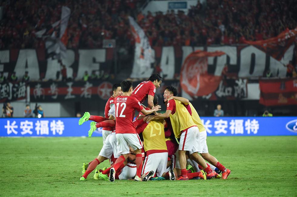 皇马正在重点关注雅各布·拉蒙和约安·马丁内斯（皇马将雅各布·拉蒙与约安·马丁内斯列为重点考察对象）